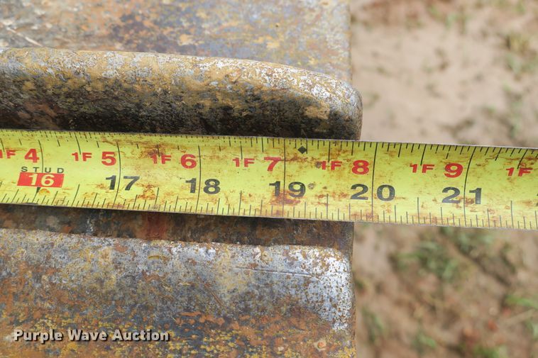 image for item DB10249 1980 Caterpillar 951C track loader