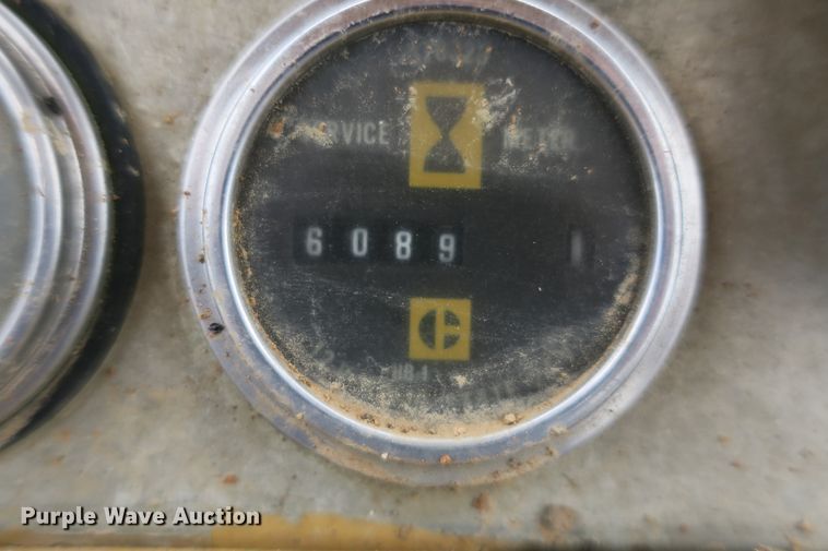 image for item DB10249 1980 Caterpillar 951C track loader