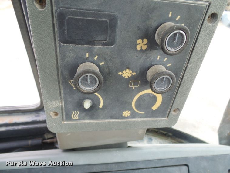 image for item DB2243 1996 Case 580L backhoe