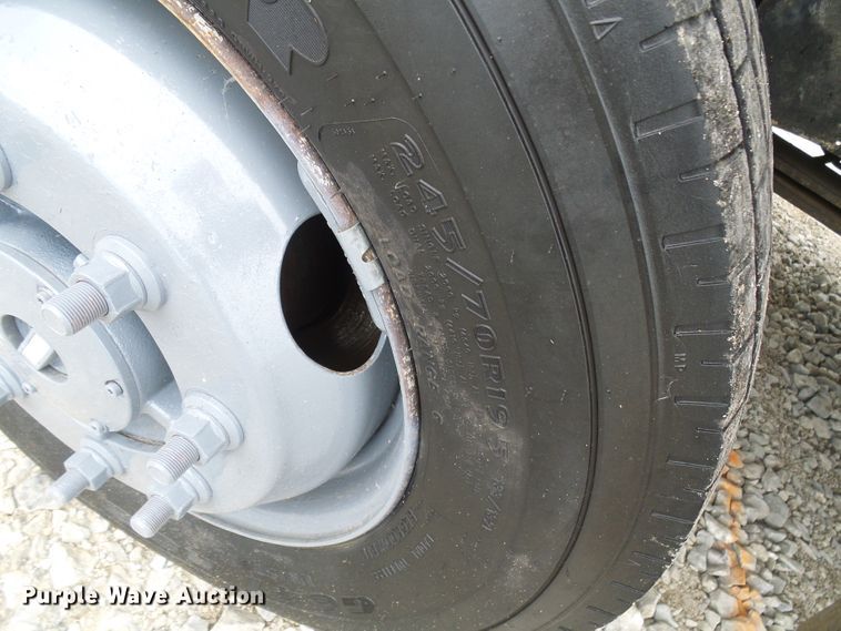 image for item DB2245 2007 GMC C5500 bucket truck