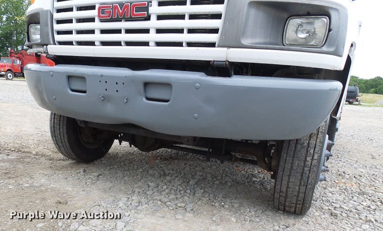 image for item DB2245 2007 GMC C5500 bucket truck