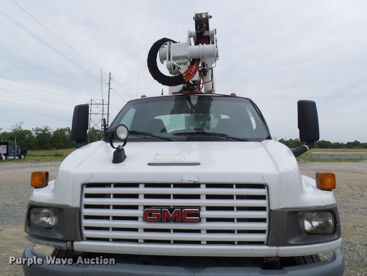 image for item DB2245 2007 GMC C5500 bucket truck