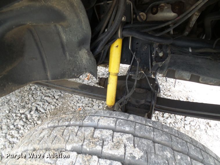 image for item DB2245 2007 GMC C5500 bucket truck