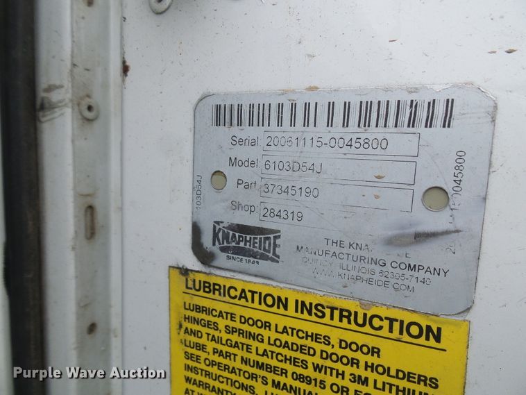 image for item DB2245 2007 GMC C5500 bucket truck