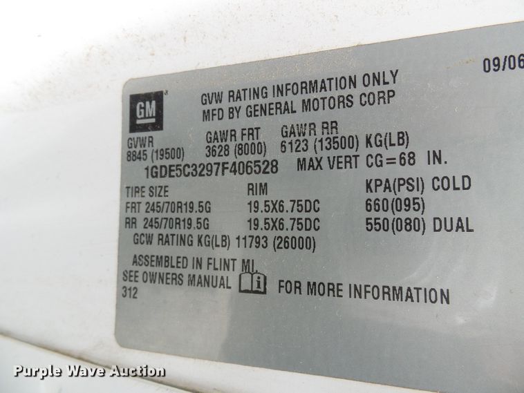 image for item DB2245 2007 GMC C5500 bucket truck