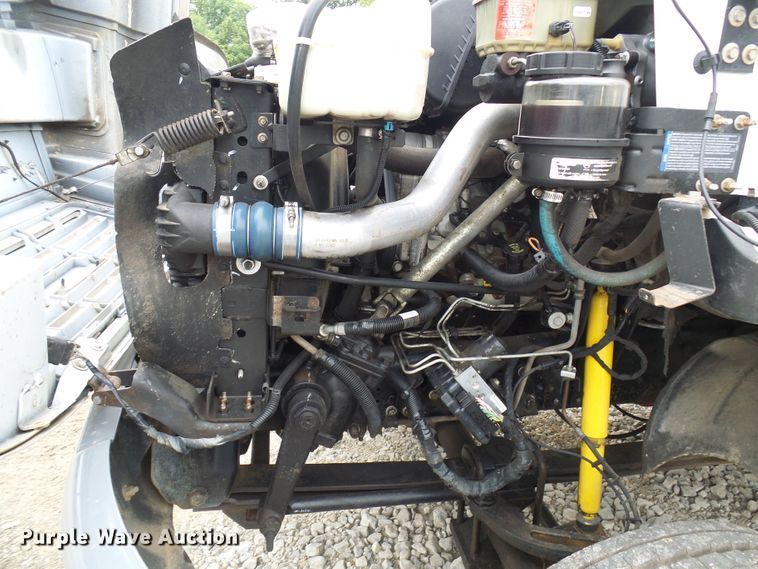 image for item DB2245 2007 GMC C5500 bucket truck