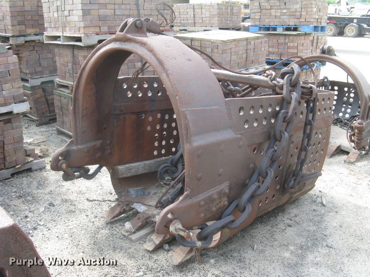 Hendrix dragline bucket in Wichita, KS Item DC1378 sold Purple Wave