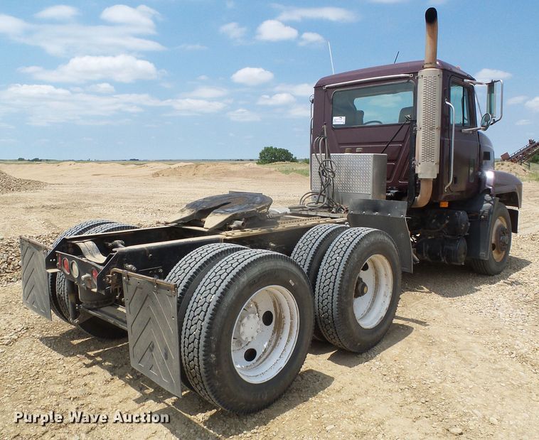 image for item DC5072 1999 Mack CH613 semi truck