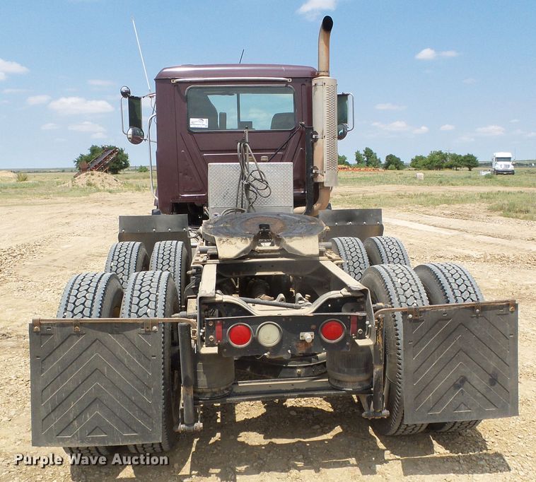 image for item DC5072 1999 Mack CH613 semi truck