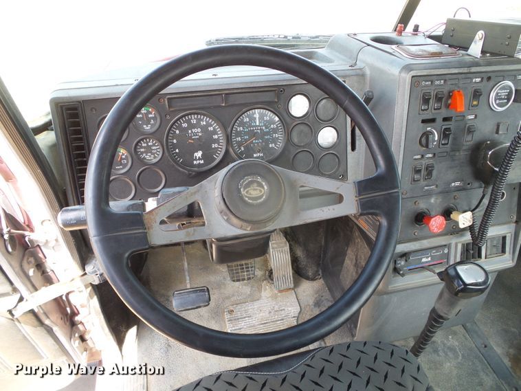 image for item DC5072 1999 Mack CH613 semi truck