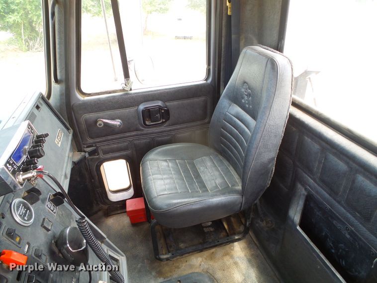 image for item DC5072 1999 Mack CH613 semi truck