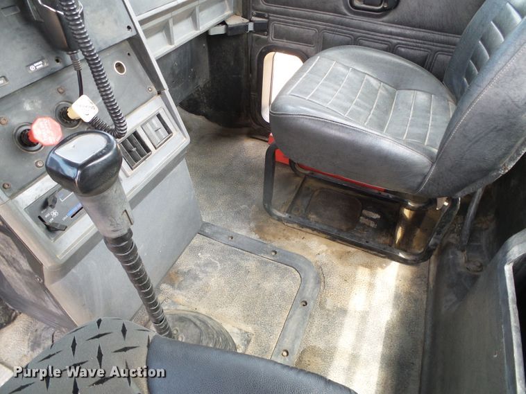 image for item DC5072 1999 Mack CH613 semi truck