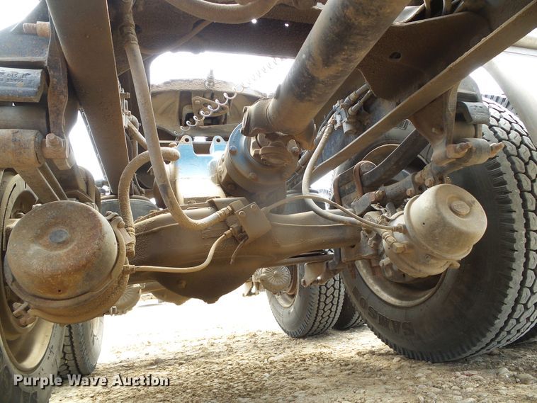 image for item DC5072 1999 Mack CH613 semi truck