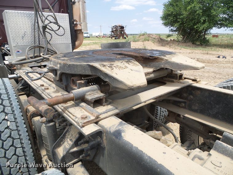 image for item DC5072 1999 Mack CH613 semi truck