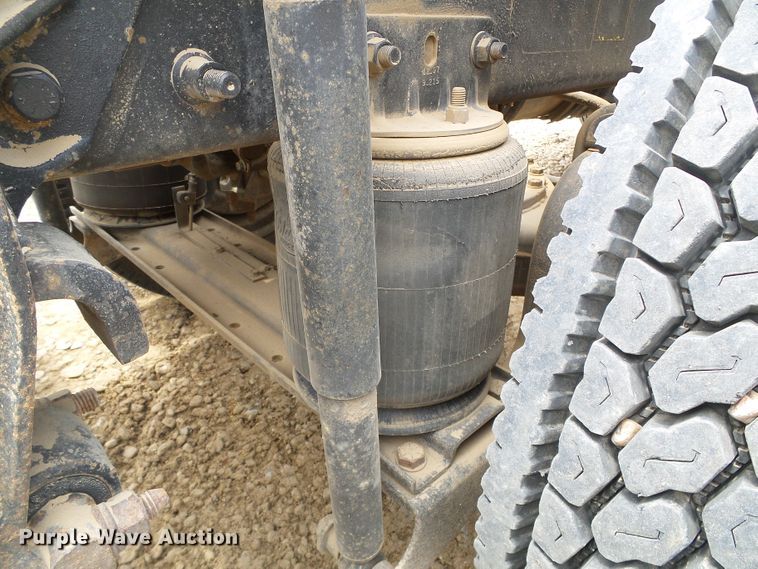 image for item DC5072 1999 Mack CH613 semi truck