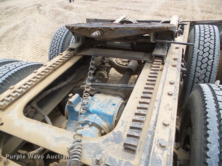 image for item DC5072 1999 Mack CH613 semi truck