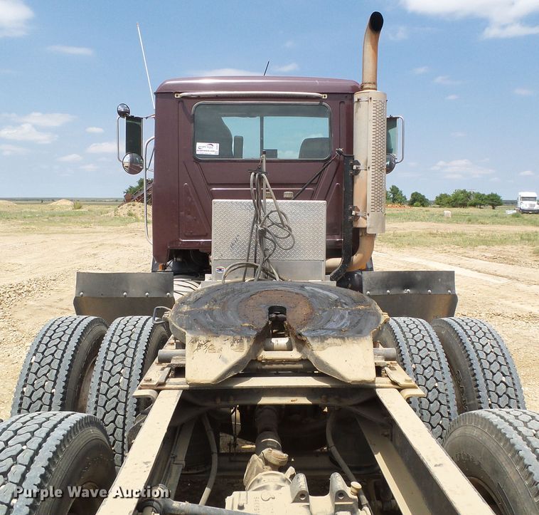 image for item DC5072 1999 Mack CH613 semi truck