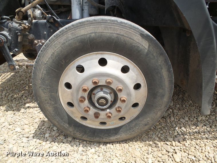 image for item DC5072 1999 Mack CH613 semi truck