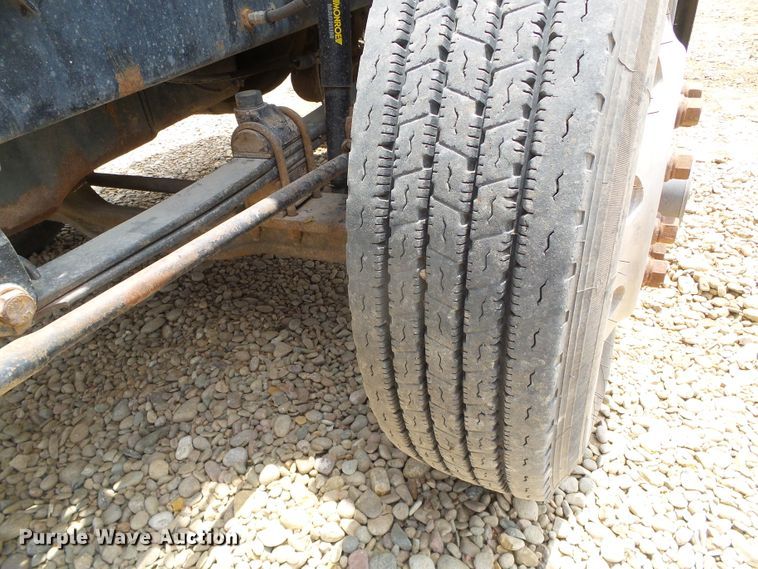 image for item DC5072 1999 Mack CH613 semi truck