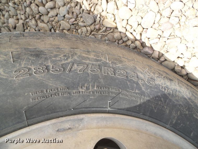 image for item DC5072 1999 Mack CH613 semi truck