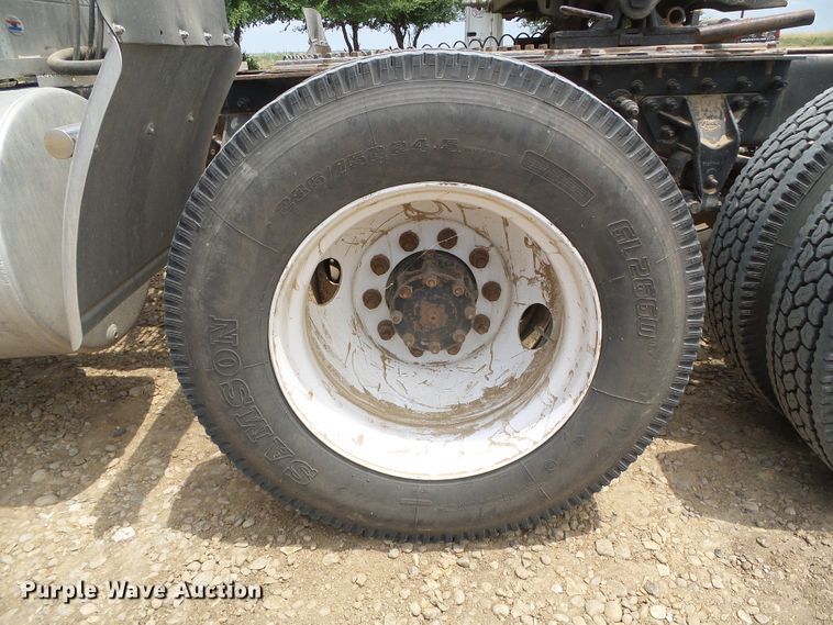 image for item DC5072 1999 Mack CH613 semi truck