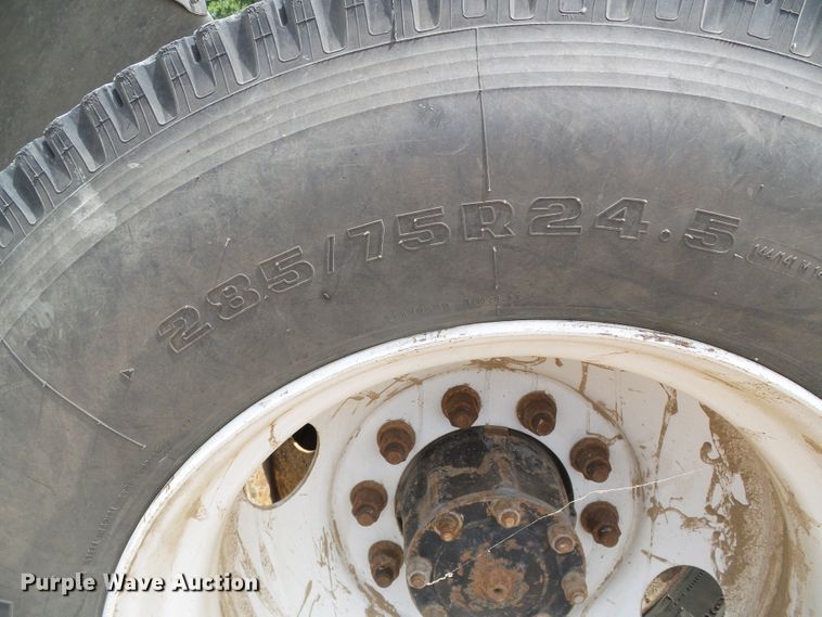 image for item DC5072 1999 Mack CH613 semi truck