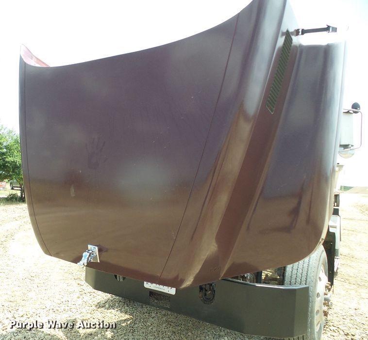 image for item DC5072 1999 Mack CH613 semi truck