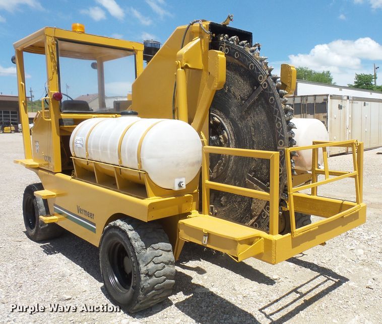 image for item DD6305 1987 Vermeer CC90 rock saw