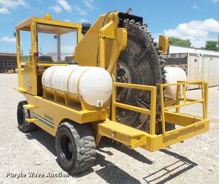 image for item DD6305 1987 Vermeer CC90 rock saw