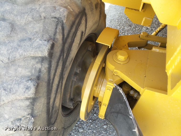 image for item DD6305 1987 Vermeer CC90 rock saw