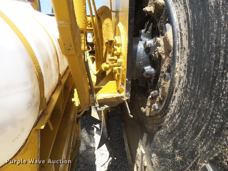 image for item DD6305 1987 Vermeer CC90 rock saw