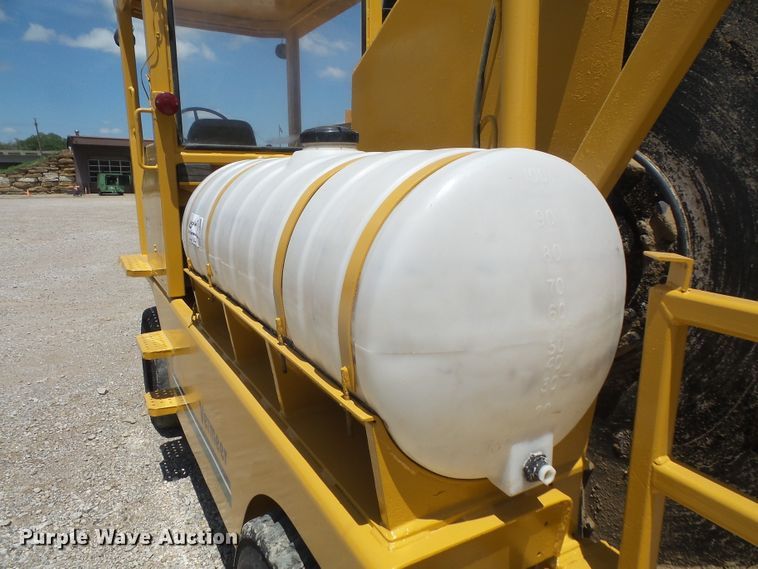 image for item DD6305 1987 Vermeer CC90 rock saw