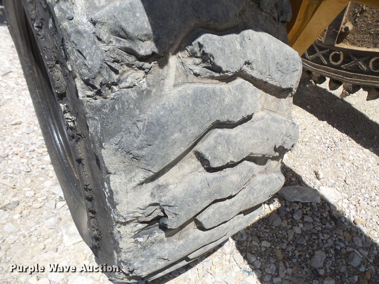 image for item DD6305 1987 Vermeer CC90 rock saw