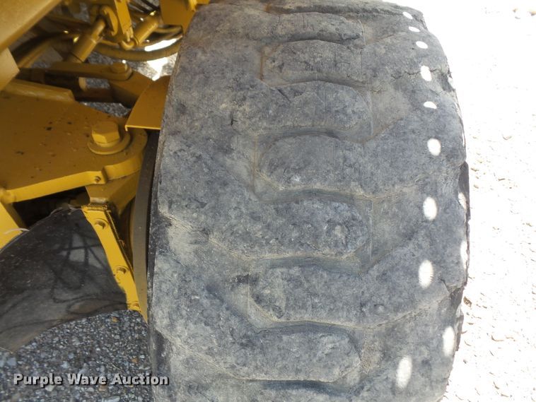 image for item DD6305 1987 Vermeer CC90 rock saw