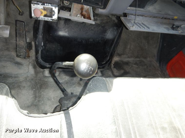 image for item DE3520 1996 Ford F800 crane truck