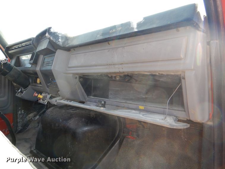 image for item DE3520 1996 Ford F800 crane truck