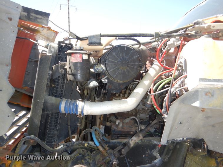 image for item DE3520 1996 Ford F800 crane truck