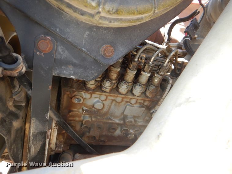 image for item DE3520 1996 Ford F800 crane truck