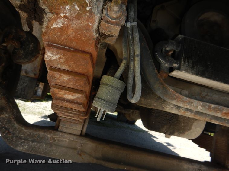 image for item DE3520 1996 Ford F800 crane truck