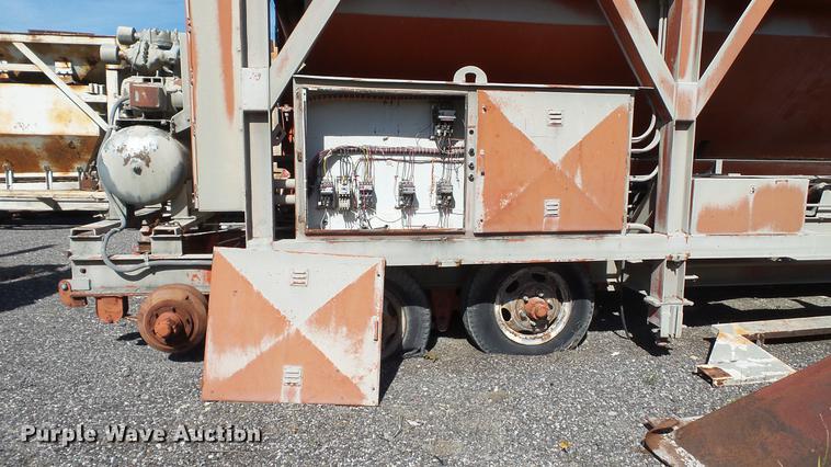 image for item DE4930 1973 Ross 250-8 Mobiliner Central Mix concrete plant