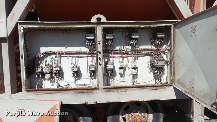 image for item DE4930 1973 Ross 250-8 Mobiliner Central Mix concrete plant