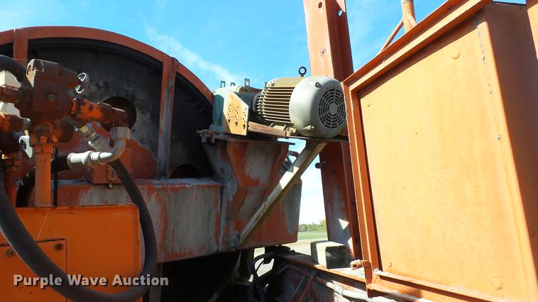 image for item DE4930 1973 Ross 250-8 Mobiliner Central Mix concrete plant