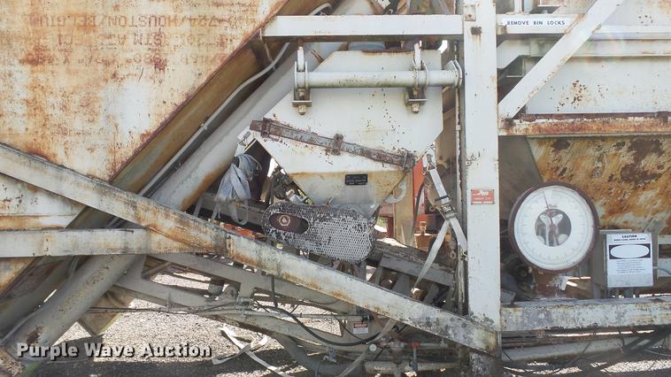 image for item DE4931 1990 Ross 135-10 Uniplant Central Mix concrete plant