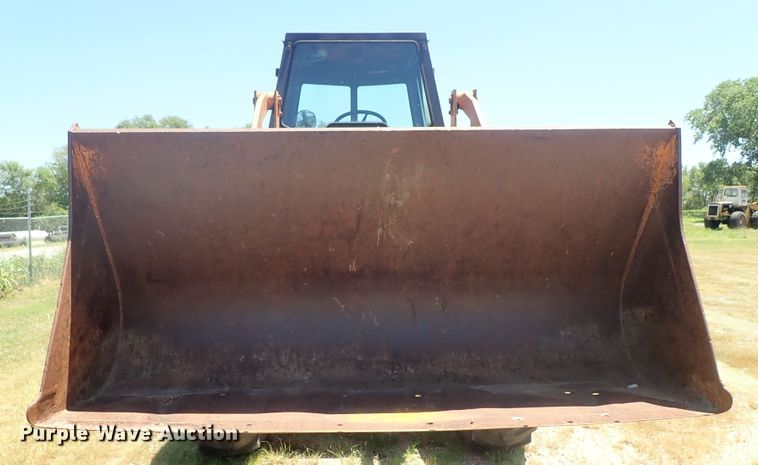 image for item DE5432 Case W14 wheel loader