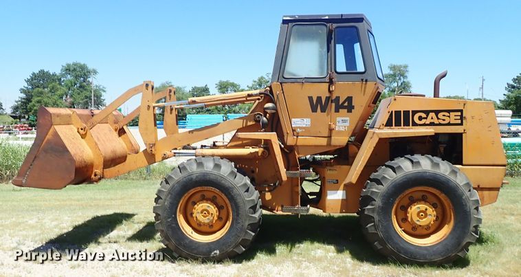 image for item DE5432 Case W14 wheel loader