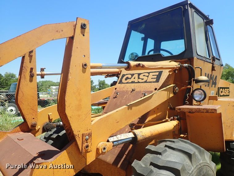 image for item DE5432 Case W14 wheel loader