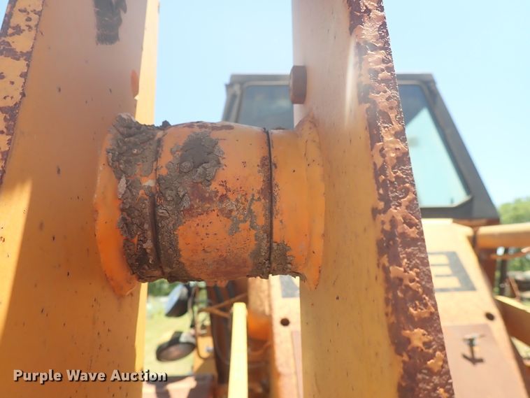 image for item DE5432 Case W14 wheel loader