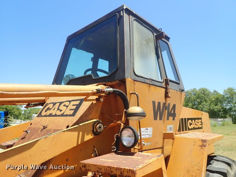 image for item DE5432 Case W14 wheel loader