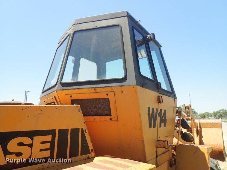image for item DE5432 Case W14 wheel loader