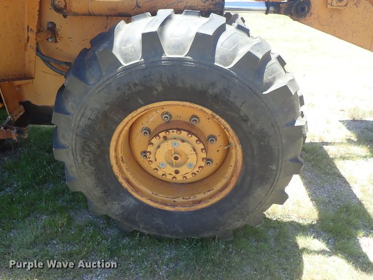 image for item DE5432 Case W14 wheel loader
